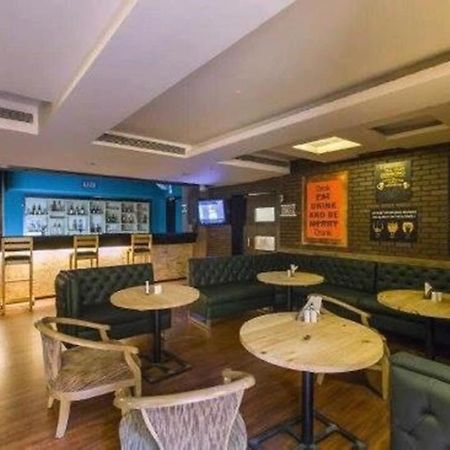 Hotel Golden Manor Τζαϊπούρ Εξωτερικό φωτογραφία