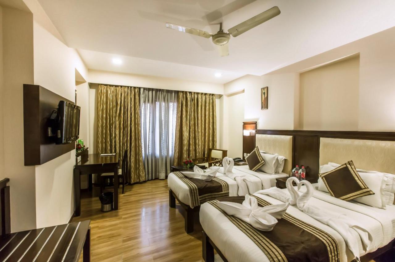 Hotel Golden Manor Τζαϊπούρ Εξωτερικό φωτογραφία